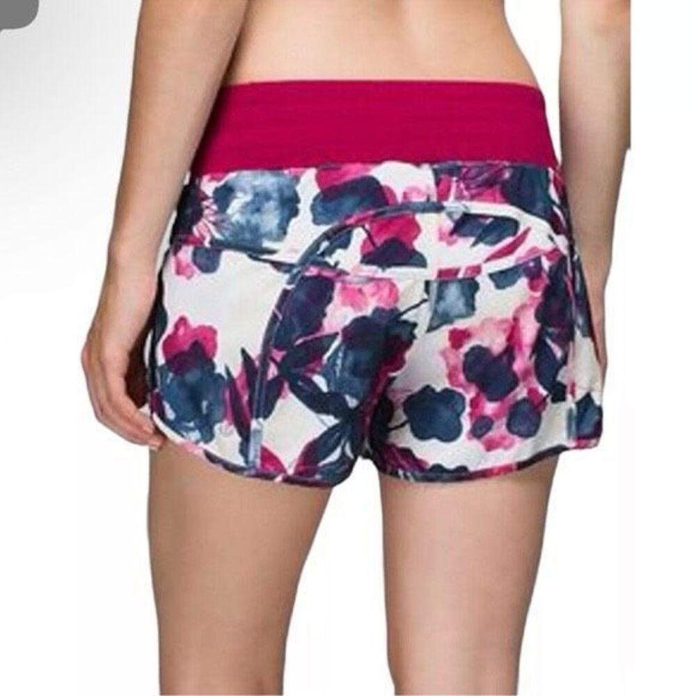 Lululemon Tracker Shorts Inky Floral Ghost Inkwell Bumble Berry women's size 10